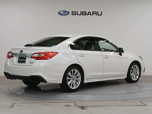 Subaru Legacy B4 2018 photo 2