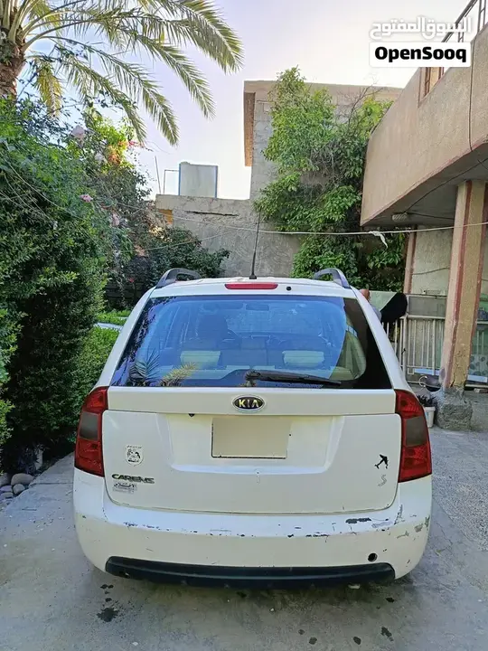 Kia Carens 2009 photo 4