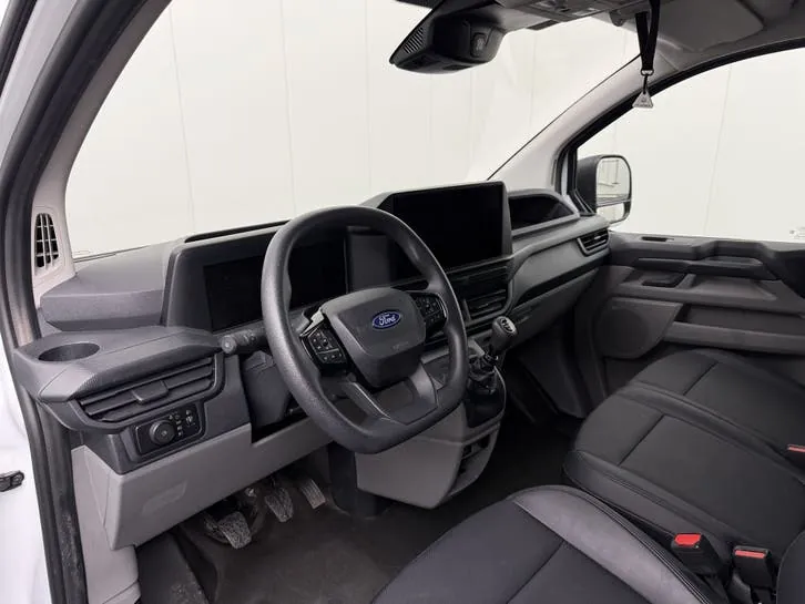 Ford Transit Custom 2024 photo 3
