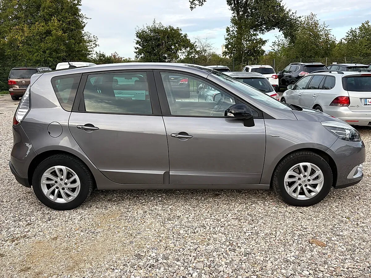 Renault Grand Scénic 2015 photo 2