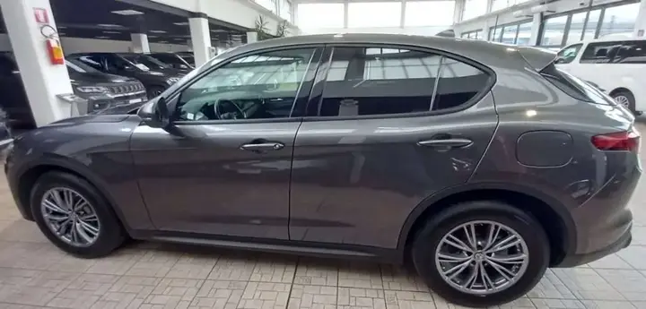 Alfa Romeo Stelvio 2022 photo 4