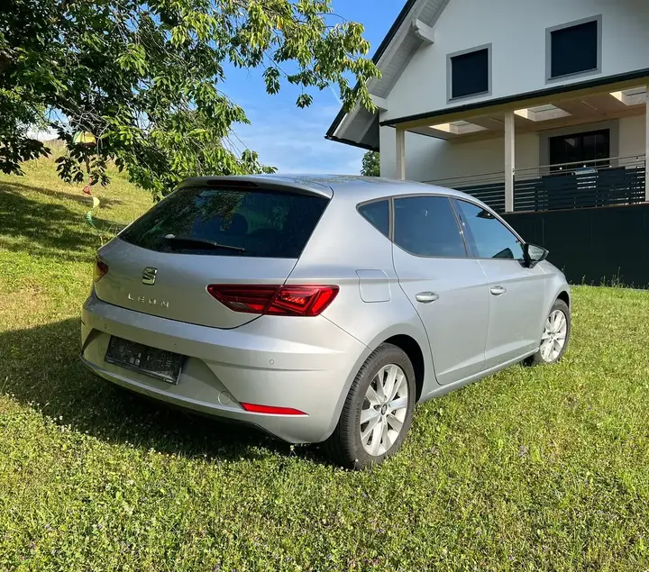 Seat Leon 2020 photo 2