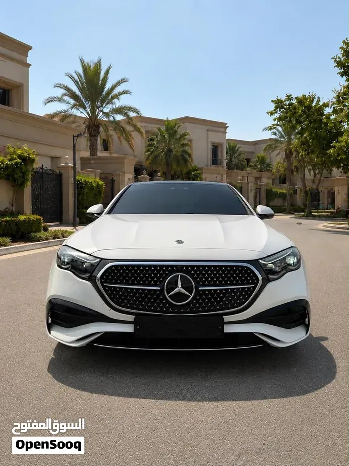 Mercedes-Benz E300 2025 photo 4