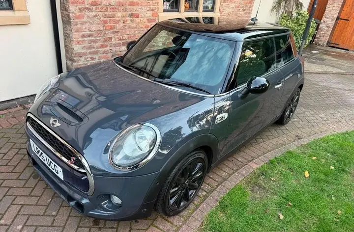 Mini Cooper S 2015 photo 5