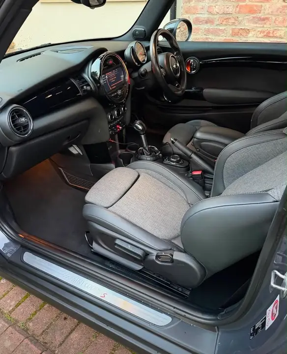 Mini Cooper S 2015 photo 4