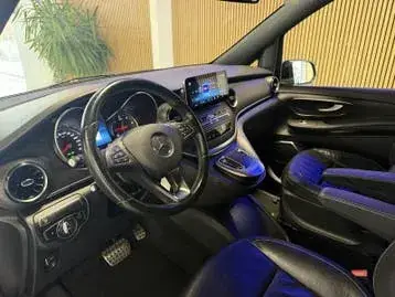 Mercedes-Benz V-Class 2022 photo 2