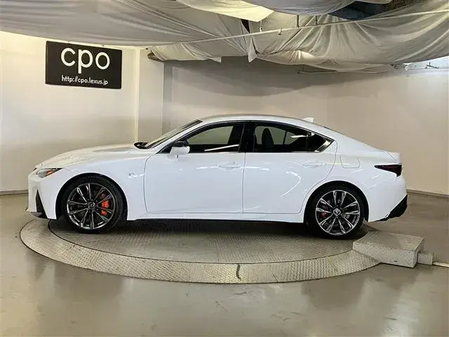 Lexus Is300 2022 photo 3