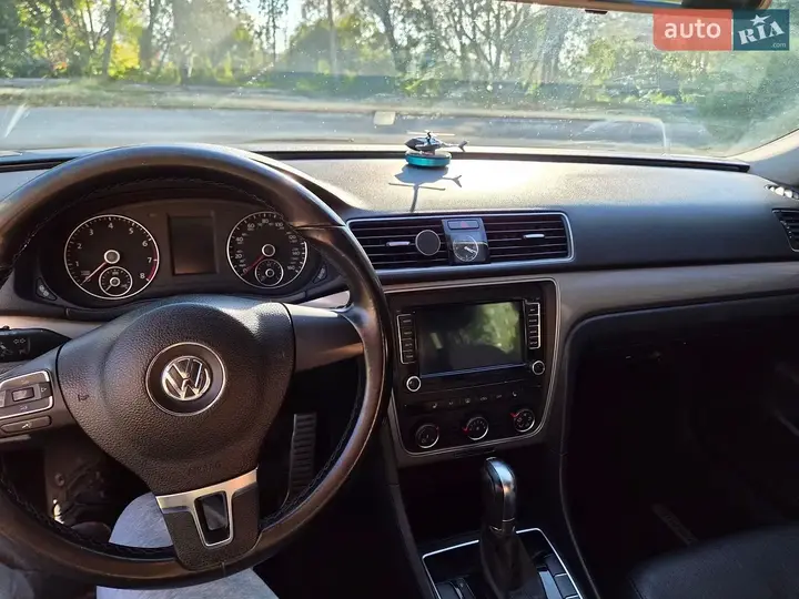Volkswagen Passat 2014 photo 4