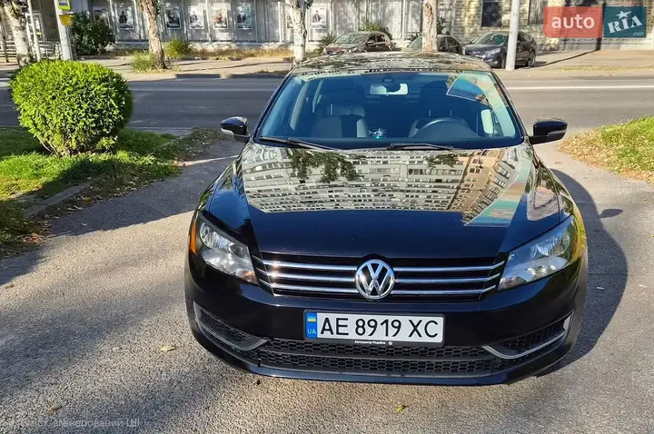 Volkswagen Passat 2014 photo 2