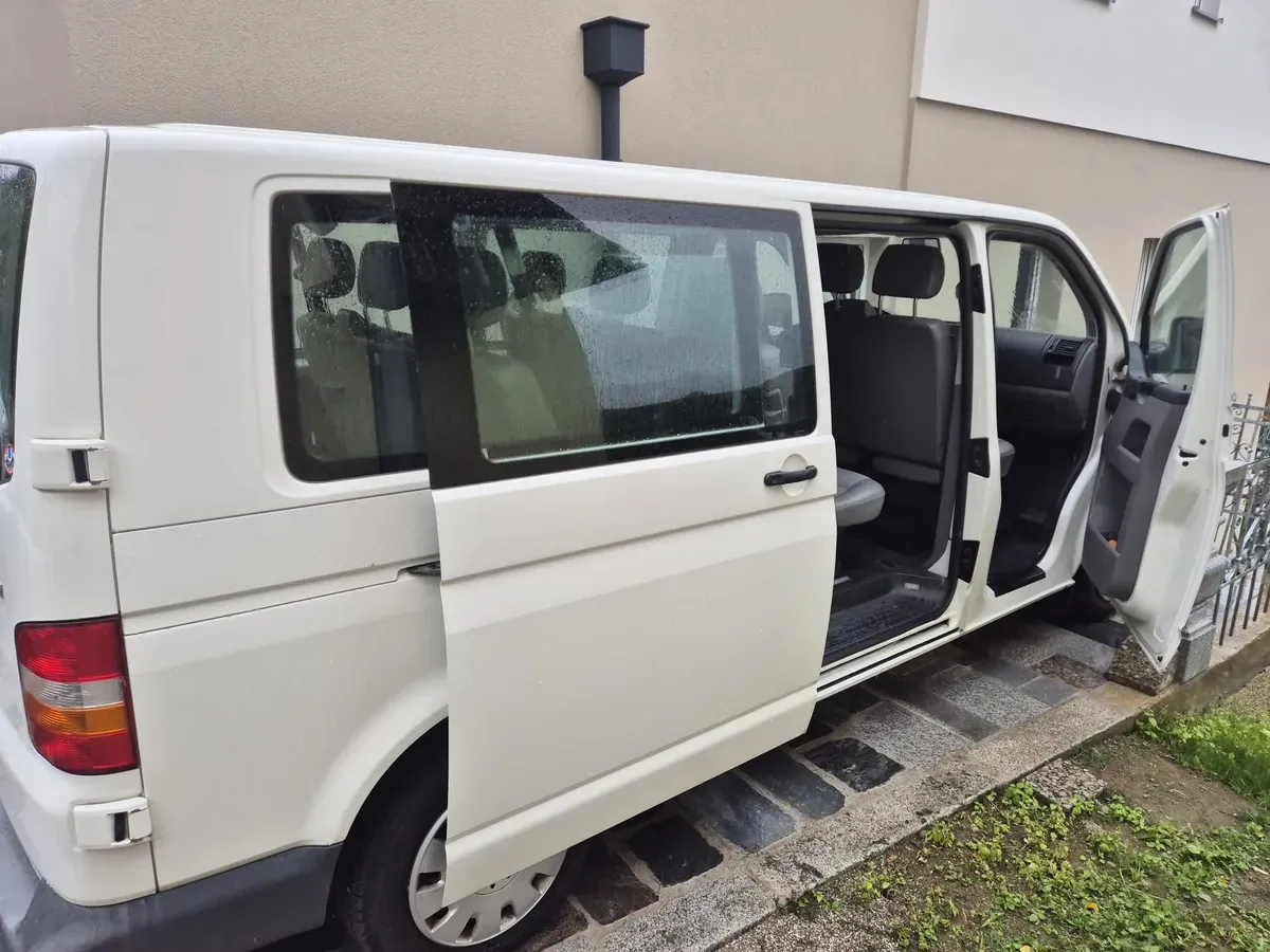 Volkswagen T5 2008 photo 3