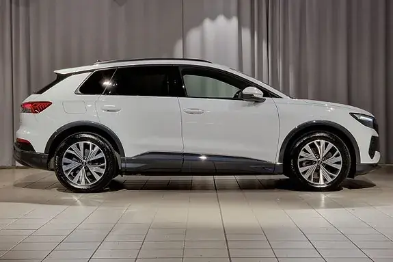 Audi Q4 E-Tron 2023 photo 3