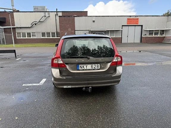 Volvo V70 2011 photo 4