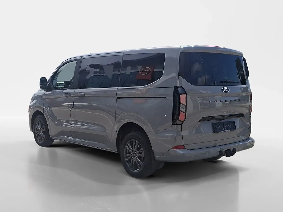 Ford Tourneo Custom 2025 photo 3