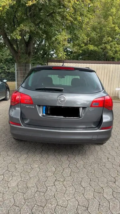 Opel Astra J