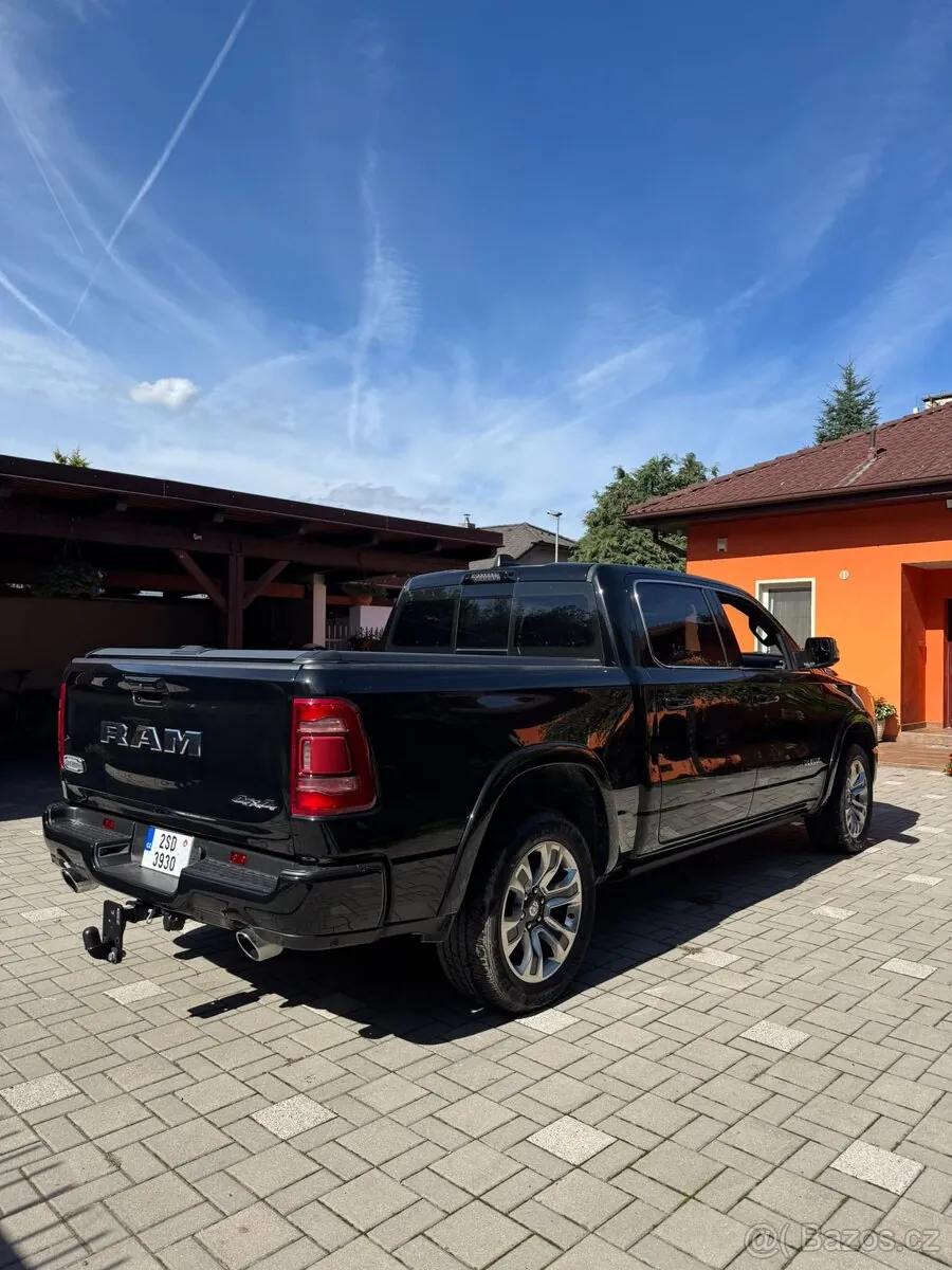 Dodge Ram 1500 Longhorn 2024 photo 5