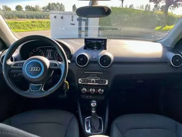 Audi A1 2018 photo 2