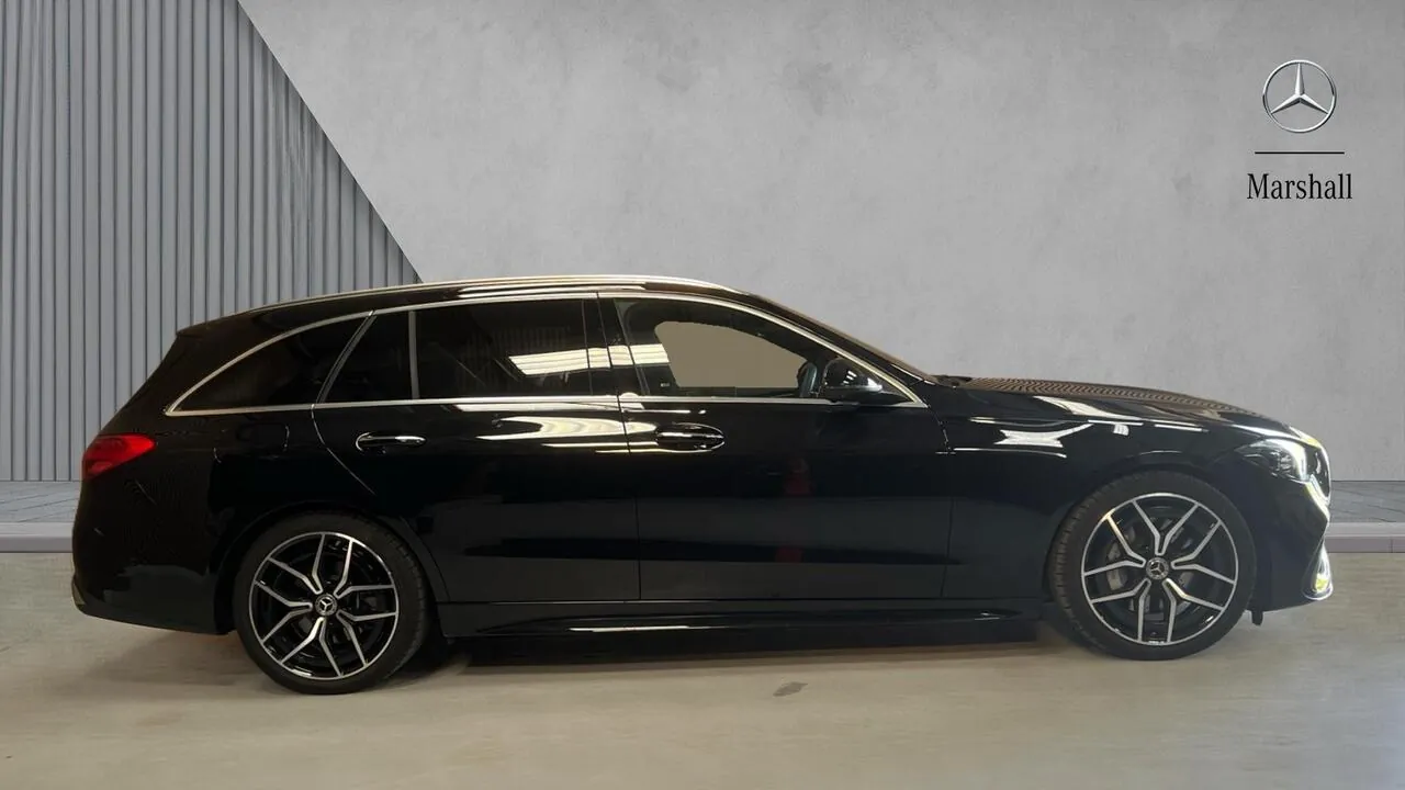Mercedes-Benz C-Class 2026 photo 4
