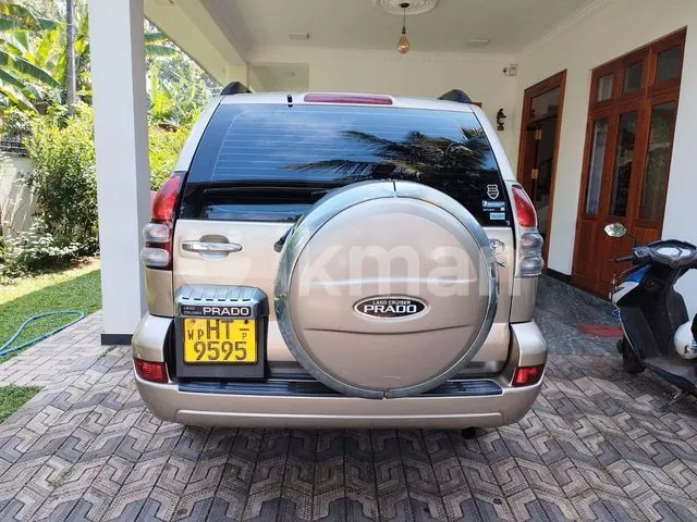 Toyota Land Cruiser Prado 2004 photo 2