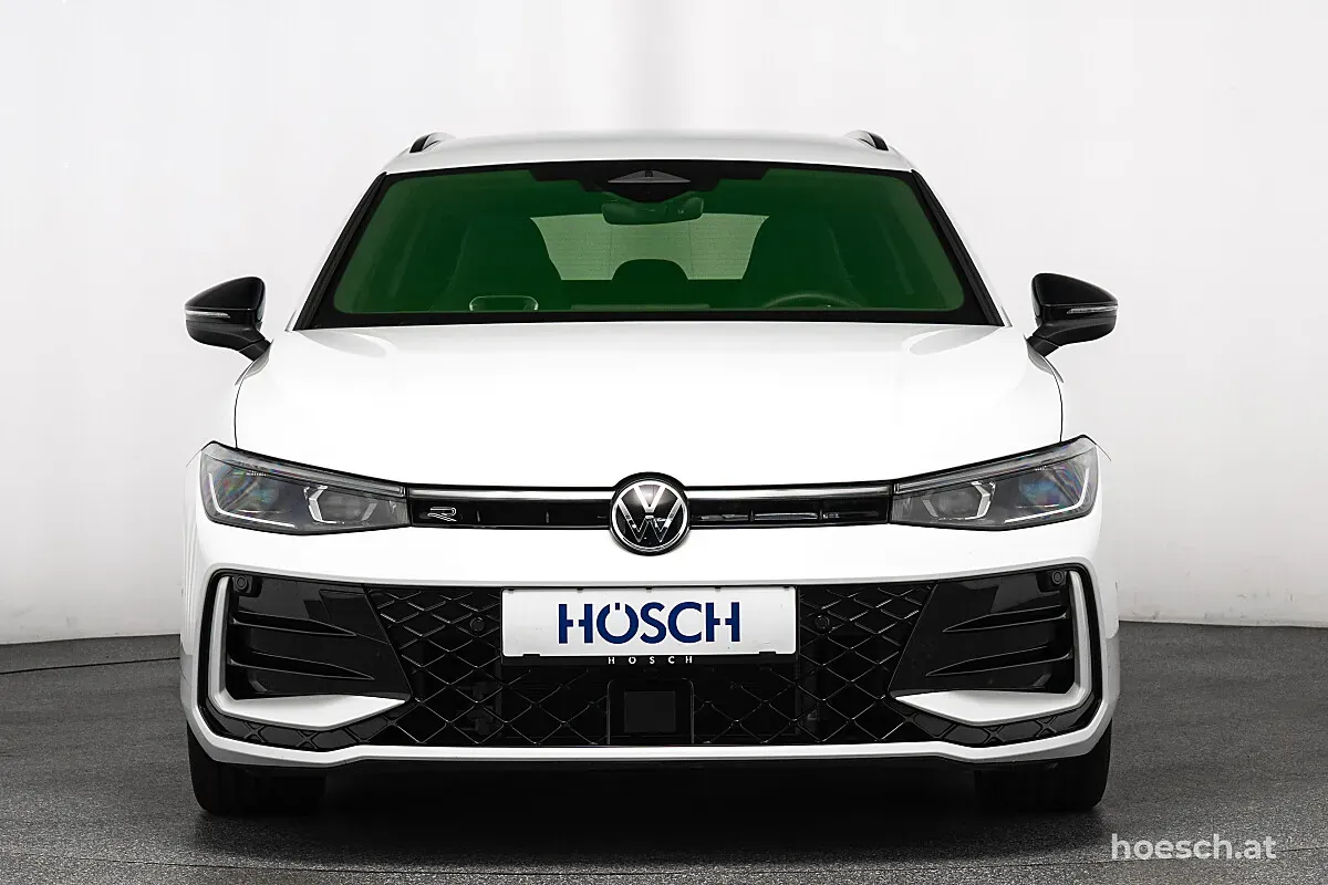 Volkswagen Passat 2025 photo 2