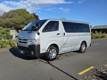 Toyota Hiace 2020 photo 4