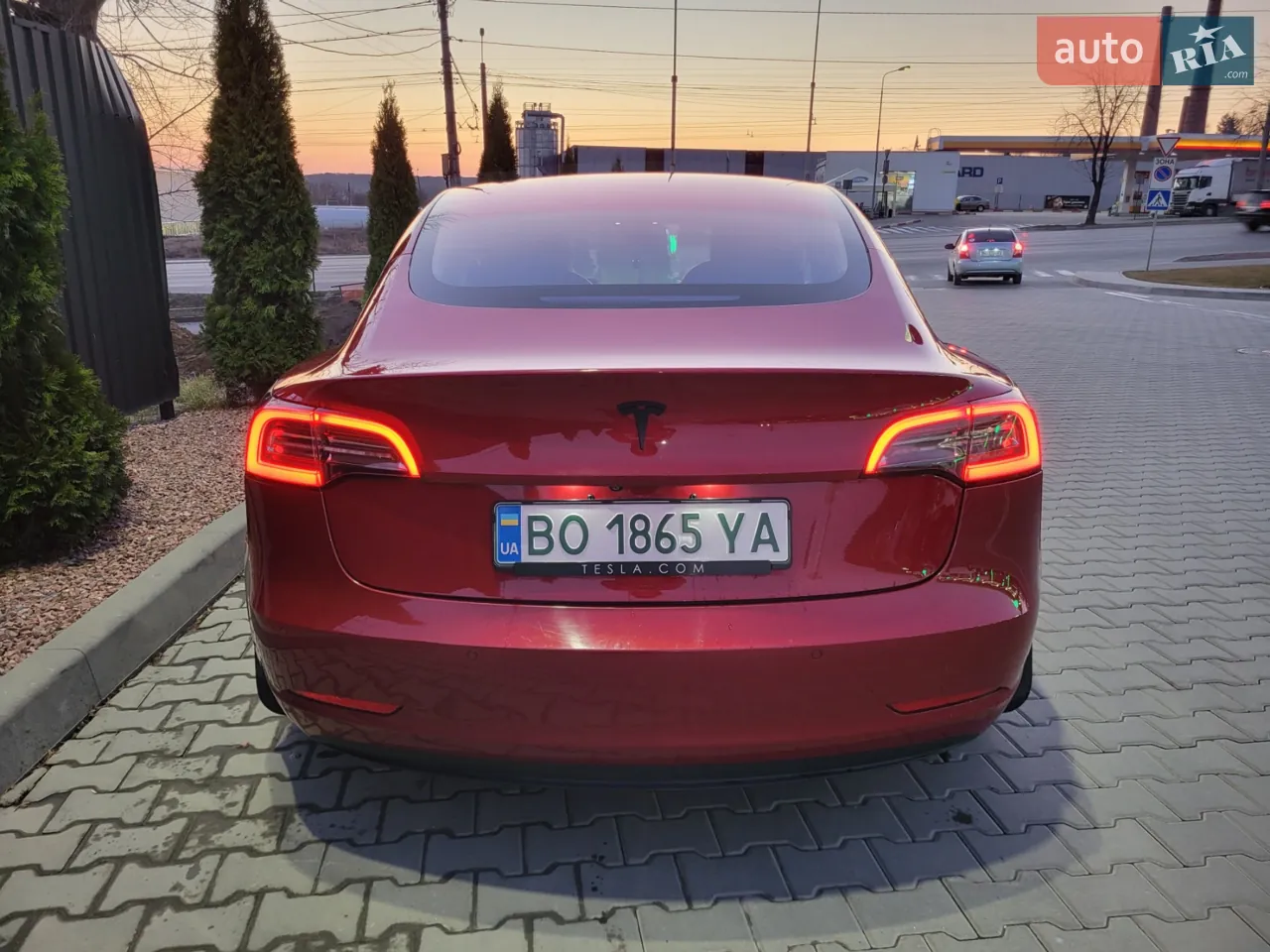 Tesla Model 3 2018 photo 2