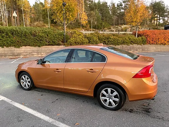 Volvo S60 2014 photo 3