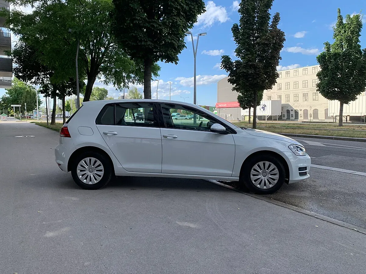 Volkswagen Golf 2013 photo 3