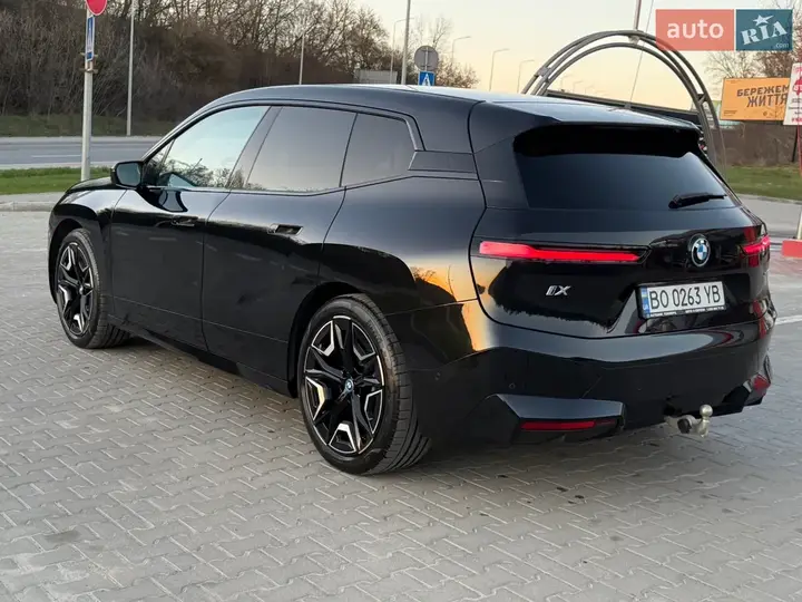 BMW Ix 2022 photo 2