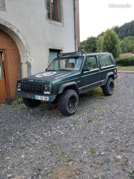Jeep Cherokee