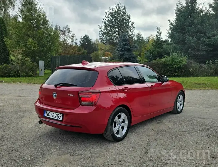 BMW 118D 2011 photo 5
