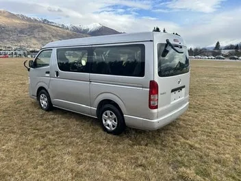 Toyota Hiace 2023 photo 4