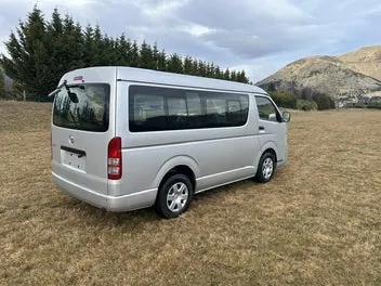 Toyota Hiace 2023 photo 5
