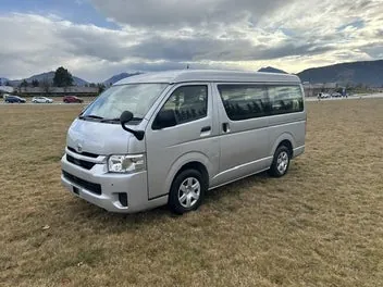 Toyota Hiace 2023 photo 3