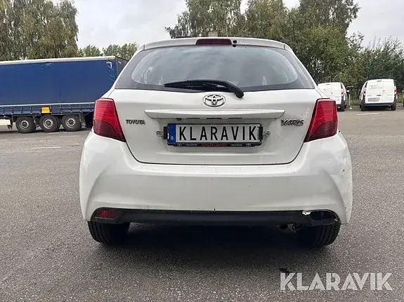 Toyota Yaris 2015 photo 4