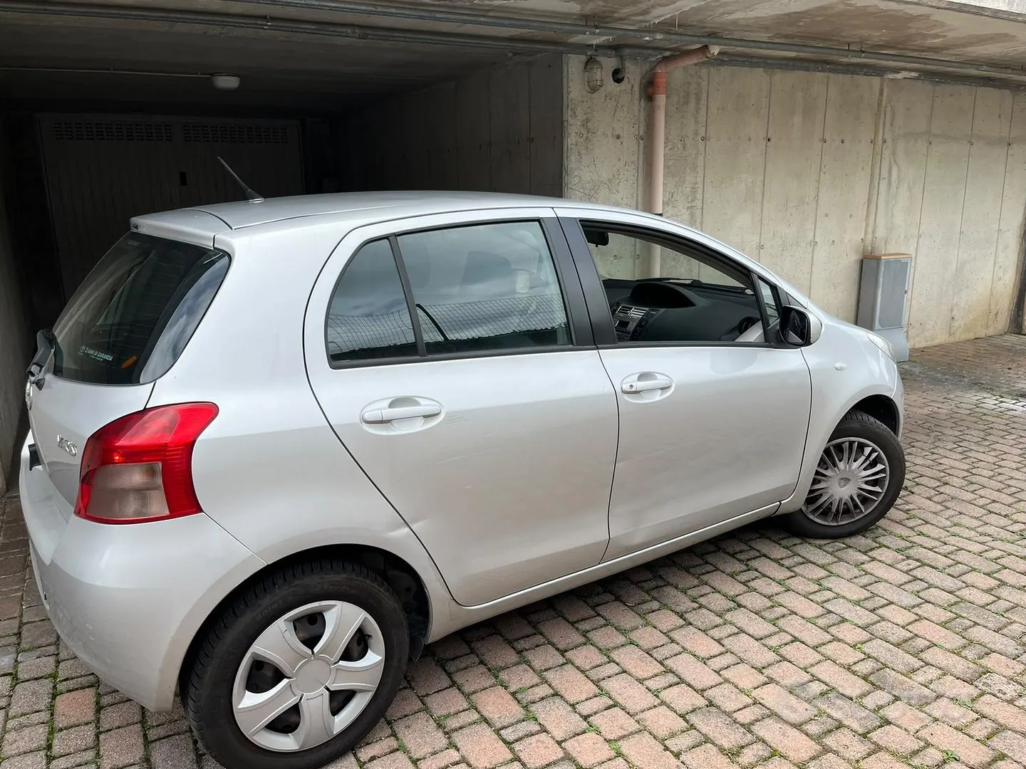 Toyota Yaris 2007 photo 3