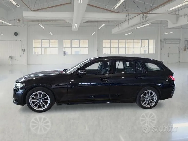 BMW 318 2023 photo 5