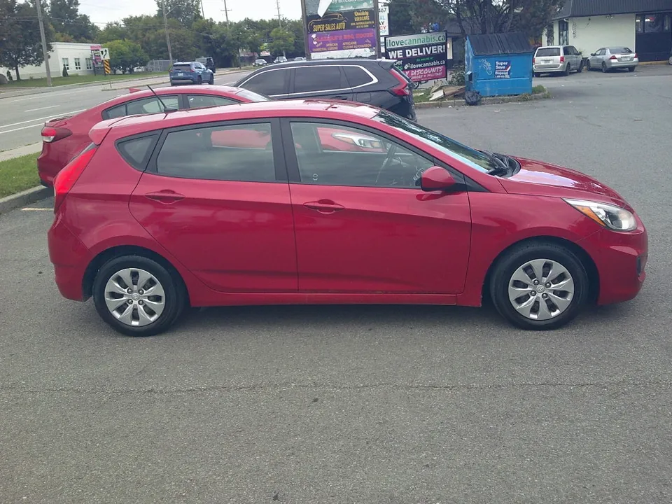 Hyundai Accent 2017 photo 4