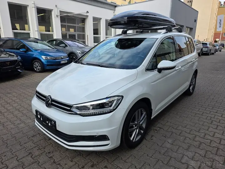 Volkswagen Touran 2023 photo 3