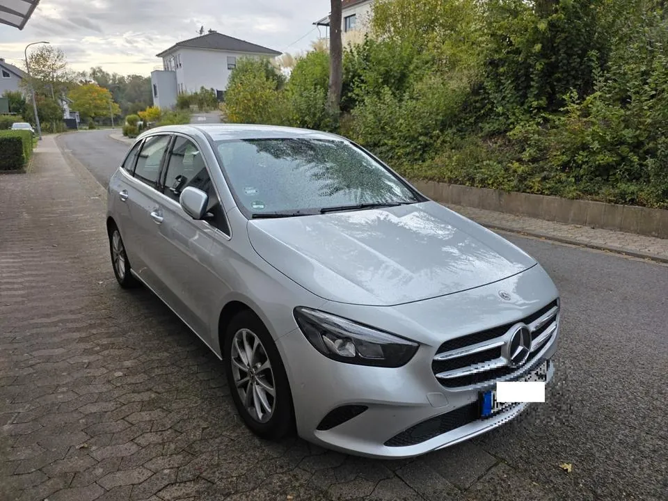 Mercedes-Benz B 180 D