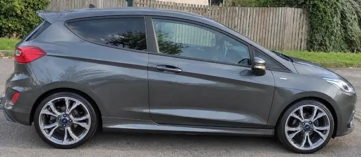 Ford Fiesta 2017 photo 2