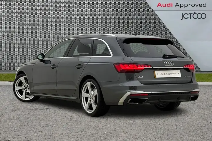 Audi A4 Avant 2023 photo 3