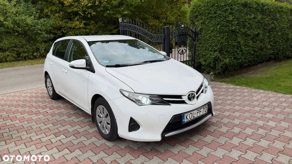 Toyota Auris 2015 photo 3