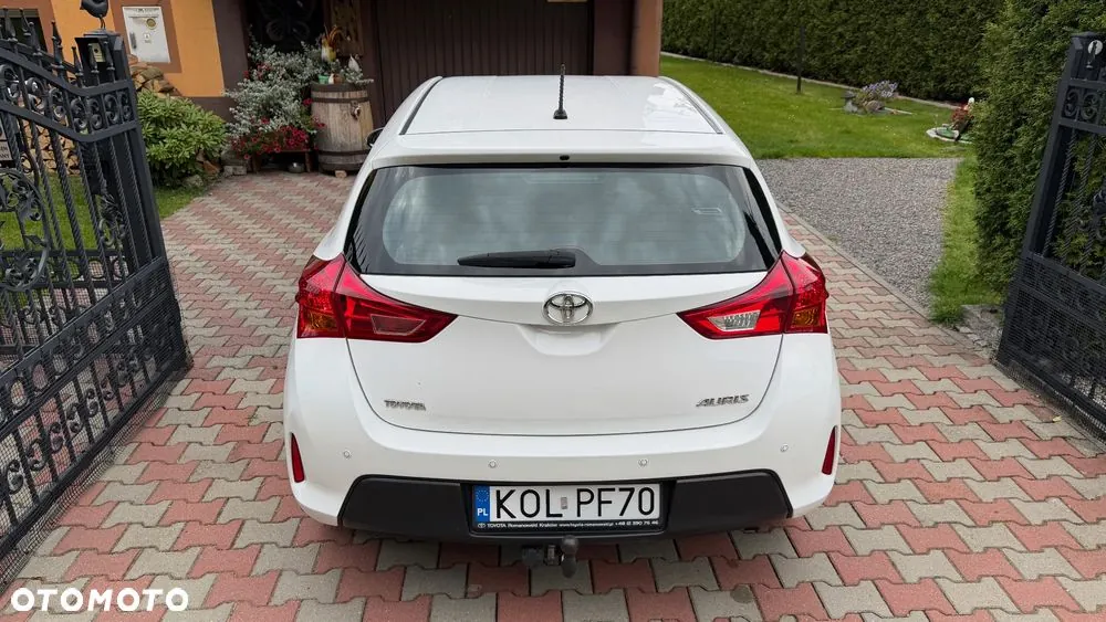 Toyota Auris 2015 photo 5