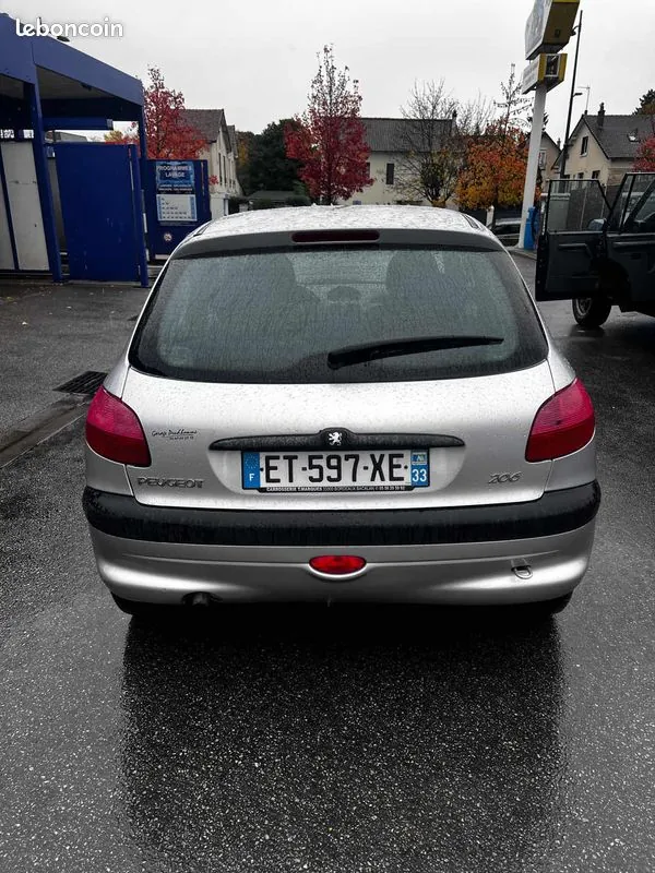 Peugeot 206 2001 photo 2
