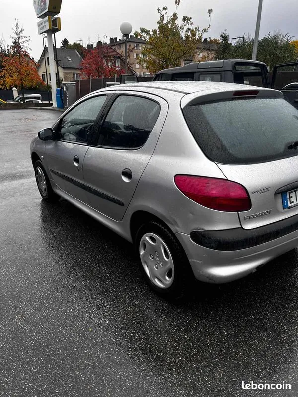 Peugeot 206 2001 photo 3