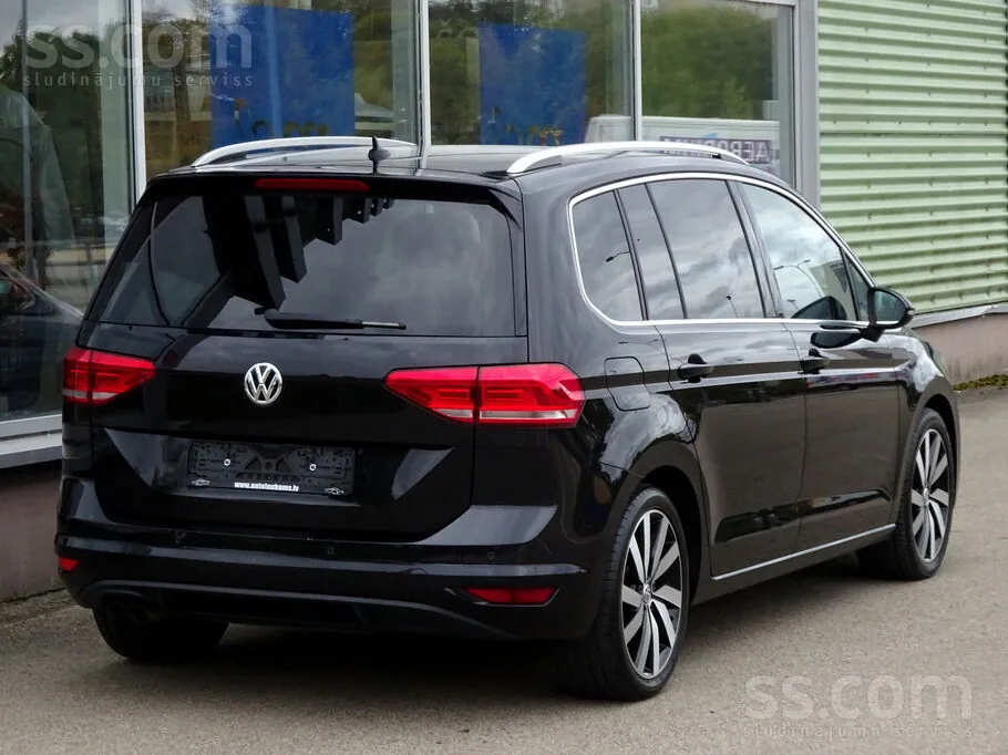 Volkswagen Touran 2017 photo 2