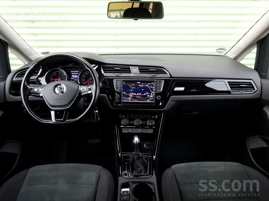 Volkswagen Touran 2017 photo 5