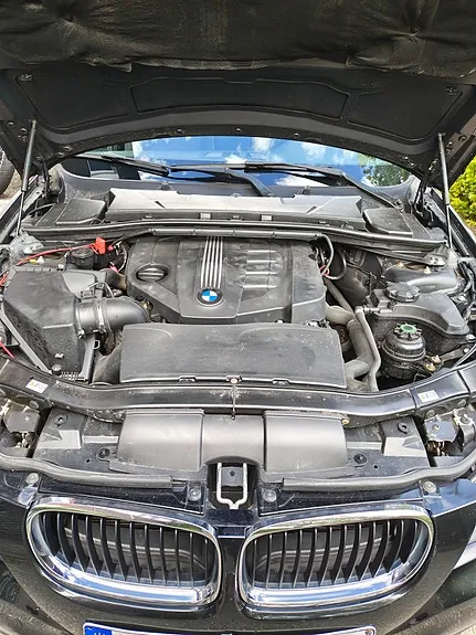 BMW 320D 2011 photo 5
