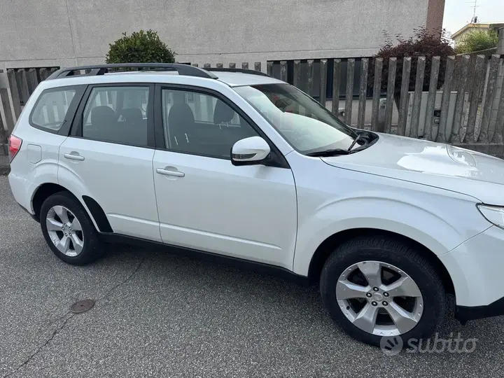 Subaru Forester 2011 photo 5