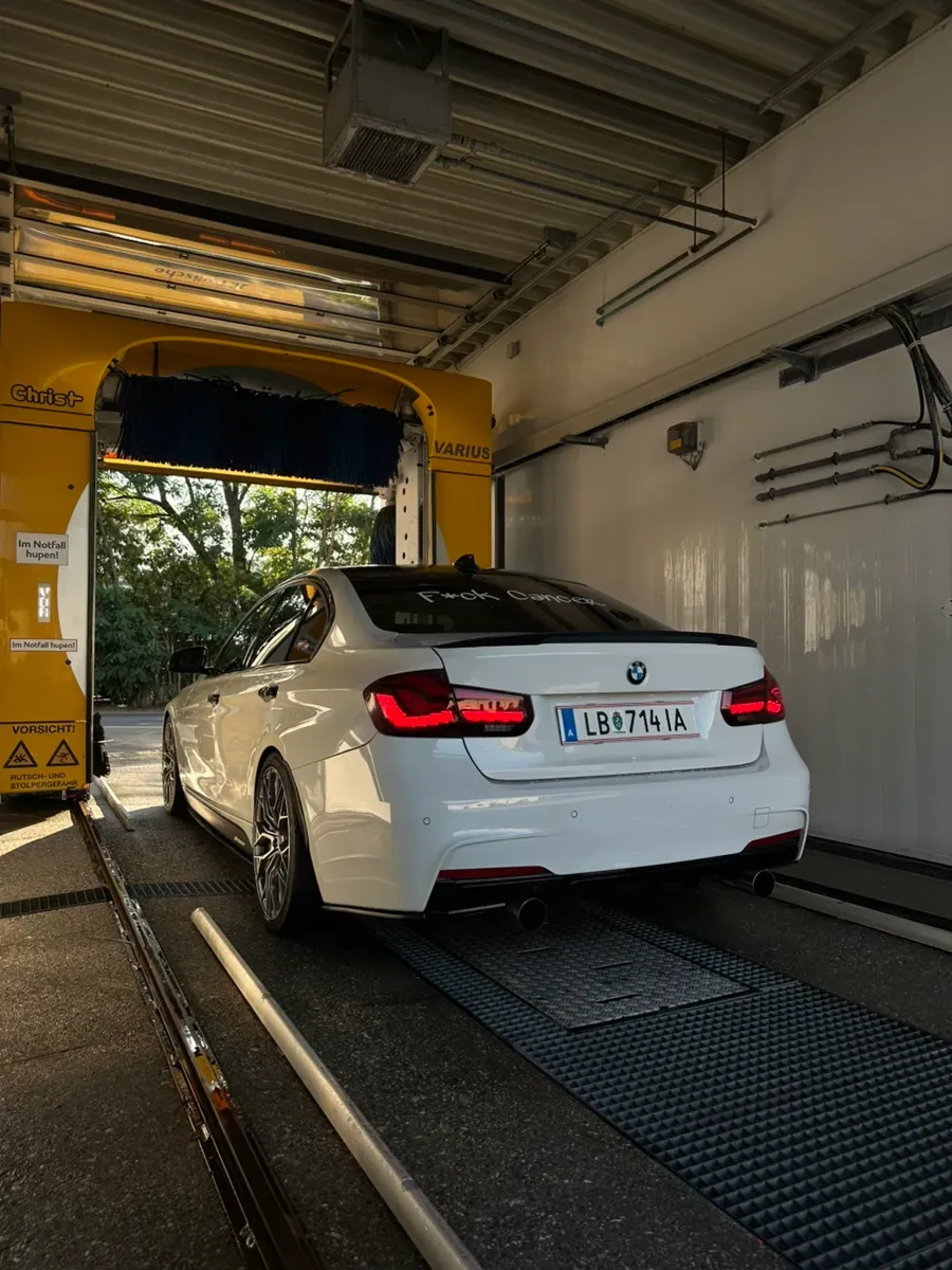 BMW 3 Series 2017 photo 3
